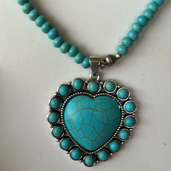 Turquoise heart necklace - Picture 2 of 3